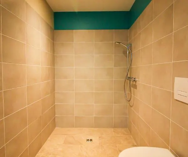 Vita, Jacuzzi Partage & Parking Avec Borne De Recharge Voiture Electrique